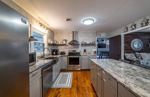 Gatlinburg House | Gatlinburg Getaway at Hidden Valley Ranch PRIME LOCATION