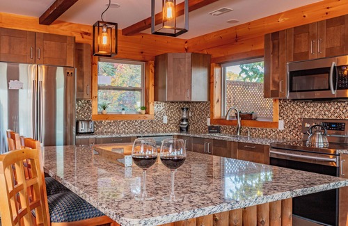 Chalet Village North Cabin | Gatlinburg Luxury Cabin, Great Mountain Views,Hot Tub, Pool Table, Fire Pit.