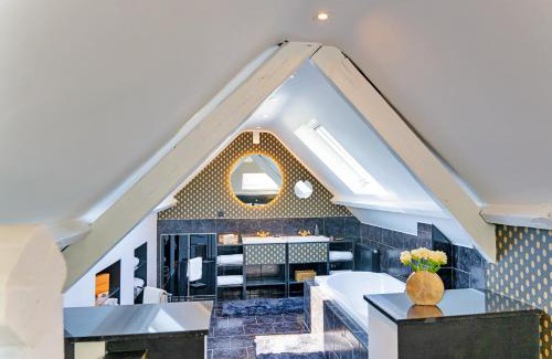 Yvoir Apartment | Gatsby River II