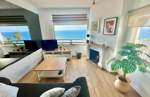 El Puerto de Santa Maria Apartment | GATU Casa Muse junto a la playa, vista al mar, aire acc, terraza, wifi y chimenea " Preferente mayores de 21 años y familias "