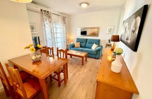 Valdelagrana Apartment | GATU PREMIUM Villa Poniente, junto la playa de Valdelagrana " Preferente mayores de 21 años y familias "