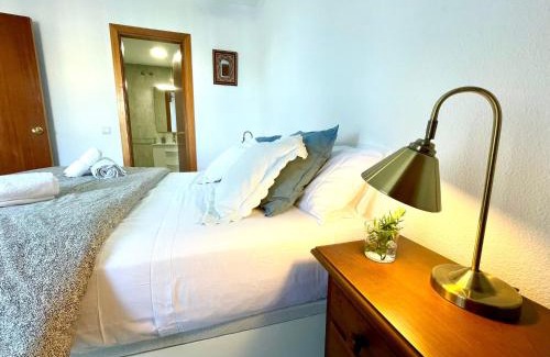 El Puerto de Santa Maria Apartment | GATU Villa Sol, junto a la playa , piscina, 2 baños, aire cc, terraza, " Preferente mayores de 21 años y familias "