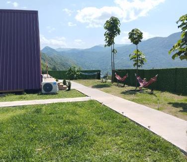 Ambrolauri House | gauqmda