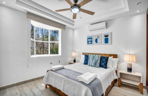 Tamarindo House | Gav4 New Condo in Location Walkable to Beach