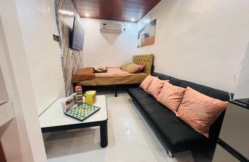 Imus House | Gavin's Cozy Place Wifi Petfriendly Karaoke Parking