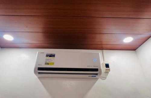 Imus House | Gavin's Cozy Place Wifi Petfriendly Karaoke Parking