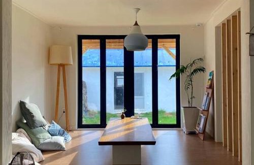 Aewol Villa | Gawkji House