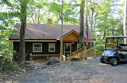 Greentown Cabin | Gayden Mountain Lakefront on Lake Wallenpaupack Laurel Lane Development