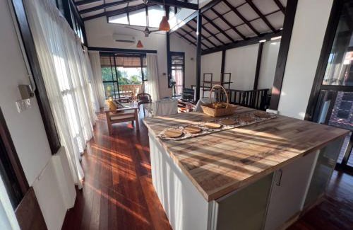 Pantai Tengah Villa | Gaze 2: Modern Tropical Seaview Villa