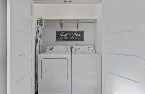 Rapid City House | Gazebo 4BR Ping Pong Arcade Room