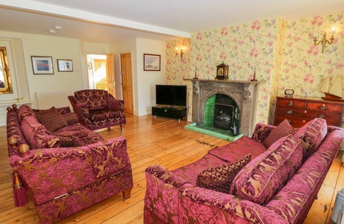 Barrow-in-Furness Cottage | Cabin ∙ 5 bedrooms ∙ 10 guests