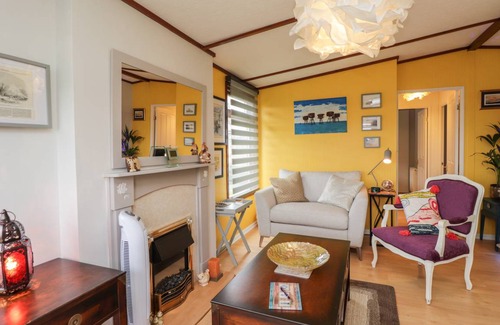 Faversham Cottage | Cabin ∙ 2 bedrooms ∙ 4 guests