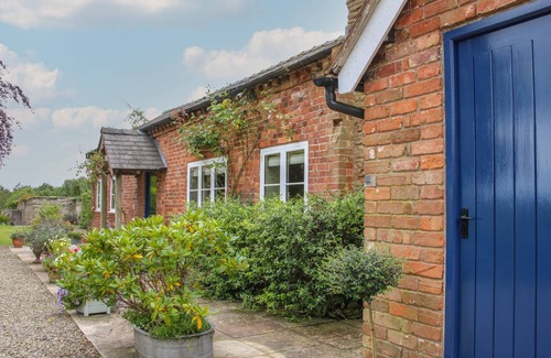 Ludwel Cottage | Cabin ∙ 2 bedrooms ∙ 4 guests