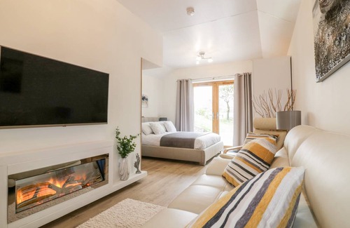 Launceston Cottage | Cabin ∙ 1 bedroom ∙ 2 guests