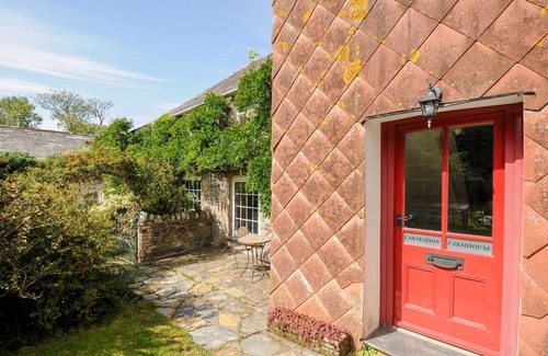 Launceston Cottage | Cabin ∙ 7 bedrooms ∙ 13 guests
