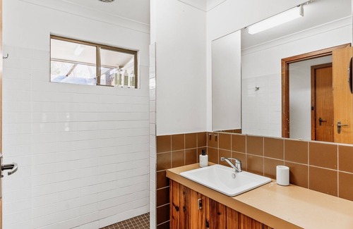 Eagle Bay House | Gecko Beach House - cosy cottage 5 min walk to stunning Eagle Bay beach
