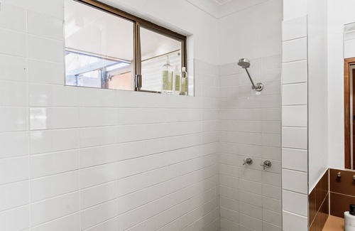 Eagle Bay House | Gecko Beach House - cosy cottage 5 min walk to stunning Eagle Bay beach