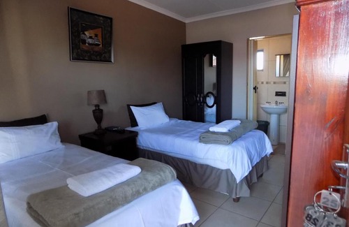 Volksrust Bed & Breakfast | Geckos Guesthouse Volksrust