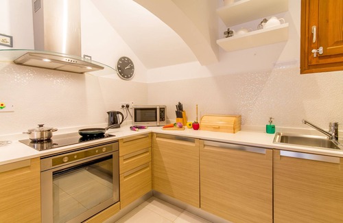 Ghajnsielem House | Gee9Teen Gozitan villa, Pool & Whirlpool, Mġarr Gozo, Malta