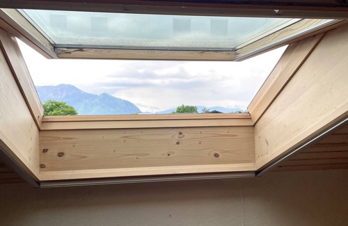 Windschnur Apartment | Gemütlich mit Bergblick & Kamin Am Chiemsee