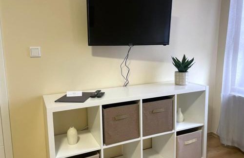 Vechelde Apartment | Gemütliche Appartement 5 - mit Küche und Bad zur Eigennutzung -Schuster Homes-