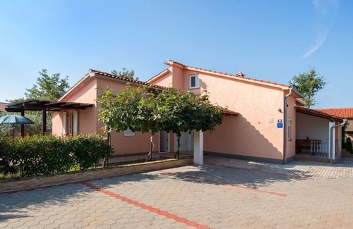 Cancini Apartment | Gemütliche Familienwohnung Unweit der Stadt Poreč, dem Meer und den Stränden