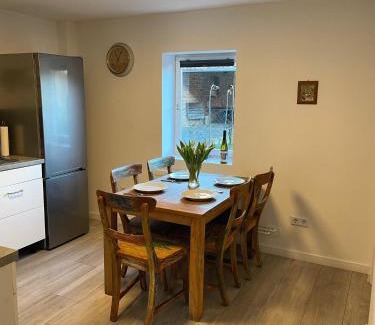 Leinde Apartment | Gemütliche Ferienwohnung Leinde