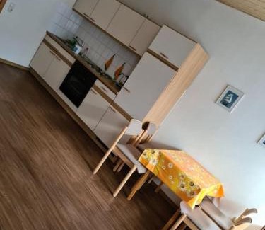 Elgersburg Apartment | Gemütliche Ferienwohnung am Waldrand