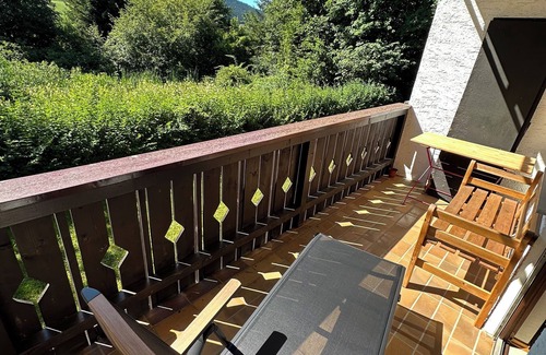 Zwiesel Apartment | Gemütliche Ferienwohnung mit Blick ins Grüne