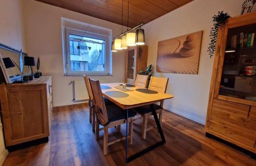 Juechen Apartment | Gemütliche Ferienwohnung über 2 Etagen