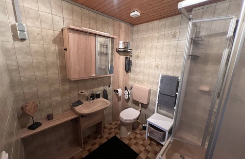 Detern Apartment | Gemütliche Ferienwohnung mit Gartenblick in Ruhiger Lage