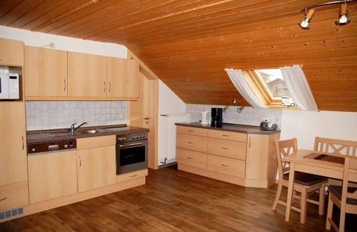 Thening Apartment | Gemütliche FeWo (55 m2) mit herrlicher Aussicht und Brötchenservice