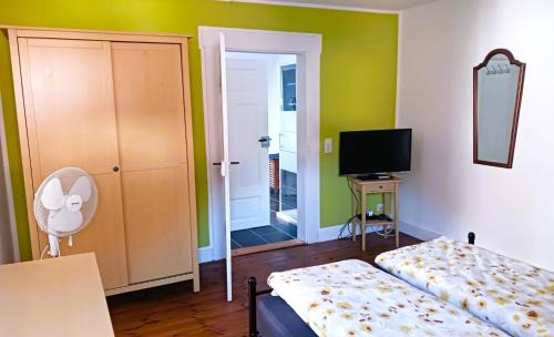 Rodalben Apartment | Gemütliche Fewo am Felsenwanderweg