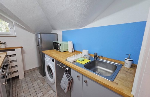 Bad Wilhelmshoehe Apartment | Gemütliche und neu Eingerichtete Dachgeschosswohnung in Bad Wilhelmshöhe