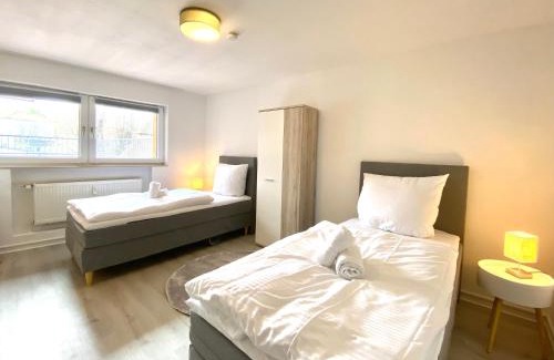 Aschersleben Apartment | Gemütliche Unterkünfte für längeren Aufenthalt und Monteure inkl Balkon, Waschmaschine, WiFi, Küche und Parkplatz