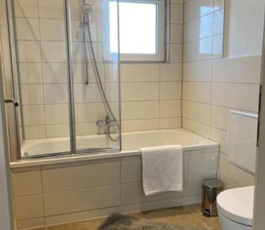 Meerbusch Apartment | gemütliche Wohnung, tolle Lage, auch für Messe