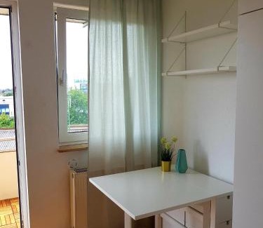 Weststadt Apartment | Gemütliches 1-Zi Apartment, Balkon