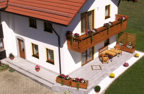 Bad Birnbach Apartment | Gemütliches Appartement mit Wlan und Parkplatz