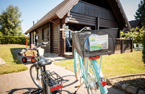 Norderteil House | Gemütliches Blockbohlen-ferienhaus im Ferienpark Achtern Diek