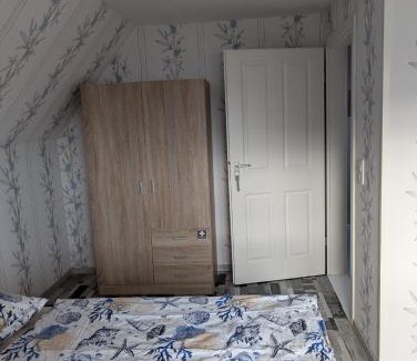 Pewsum Apartment | Gemütliches Gästezimmer an der Nordsee