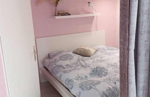 Bertrange Apartment | Gemütliches Studio am Park in Stadtnähe