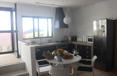 Faja de Baixo Apartment | Gemütliches Wohnung Über die Stadt von Ponta Delgada, mit Meer Blick