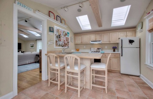 Fairfield House | Gem by the Sound - Fairfield Beachside Rental