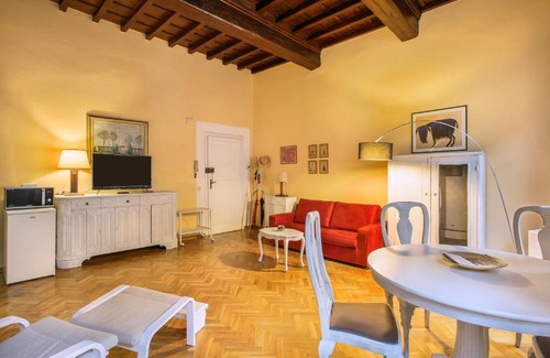 Duomo Apartment | “Gem in luxurious street” Wi-Fi