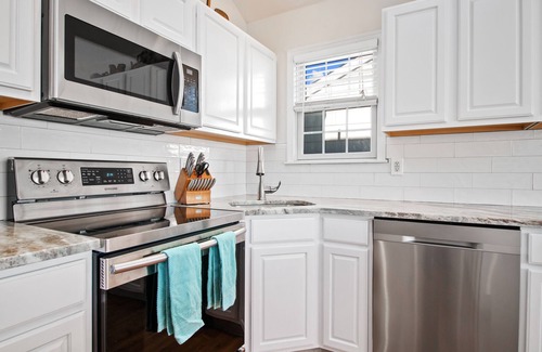 Gold Coast Condo | Gem of the Gold Coast! Don’t wait, Book Now for summer 2026!