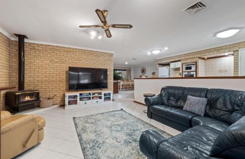 Abbey House | Gem on Jones