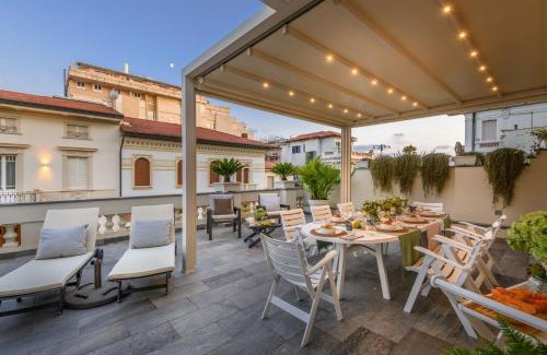 Viareggio Apartment | Gemma Imperiale 3 Bedrooms Apartment with Terrace in Viareggio
