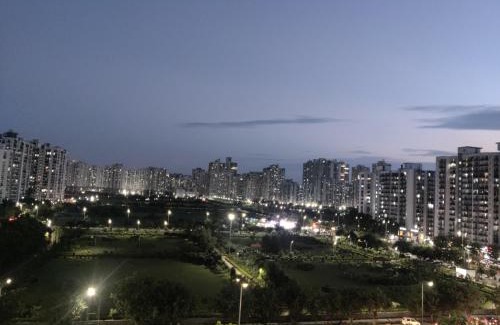 Noida Apartment | Gen Z# Couple Friendly Relax & Comfy Condo