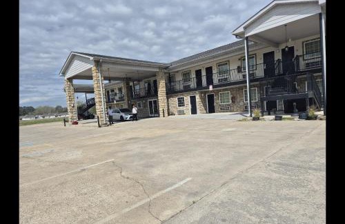 Chickamauga Hotel | General Bragg Inn & Suites Chickamauga