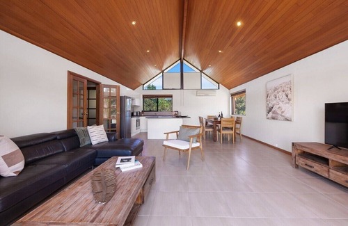 Applecross Apartment | Generous Riverside Living*3BR Swan River*Heathcote Park*